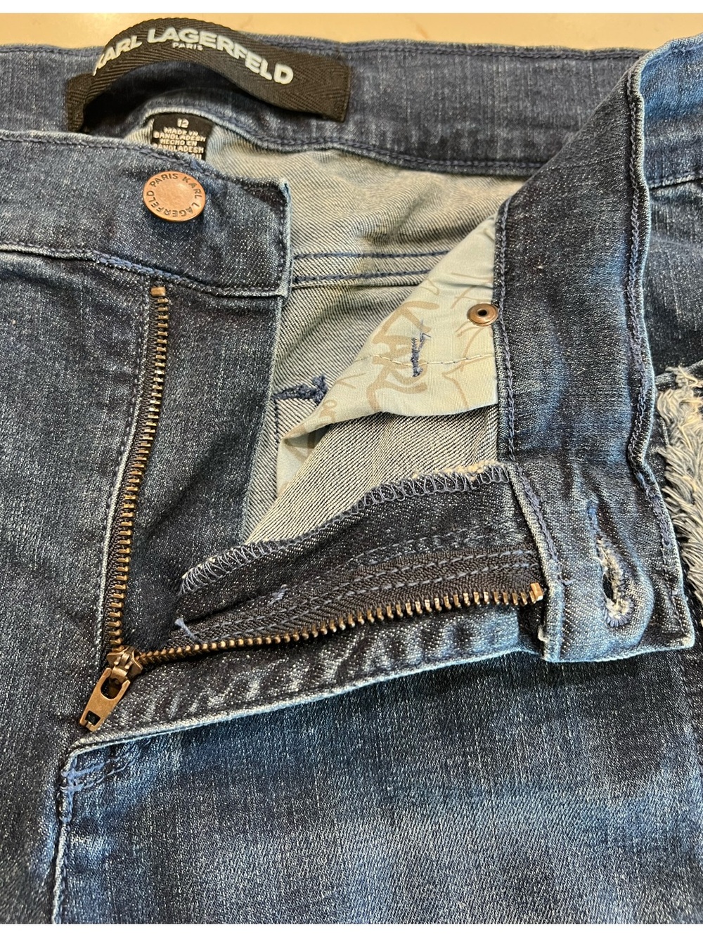 Karl Lagerfeld Raw Hem Fringe Crop Cuffed Jeans Size 12 - Picture 3 of 10